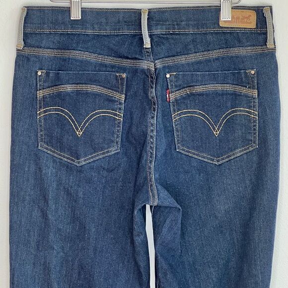 Levi’s 515 Cuffed Capri Dark Wash With Contrasting Belt Loops Size 8 - Picture 6 of 13